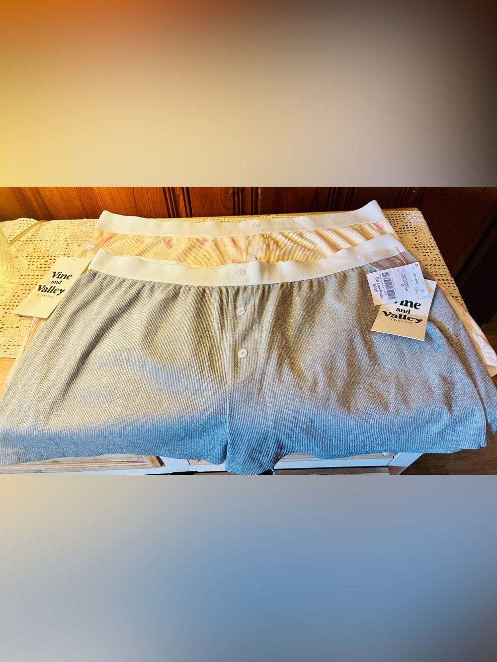 Women's Ribbed Button-Front Lounge Shorts - Gray & Cream